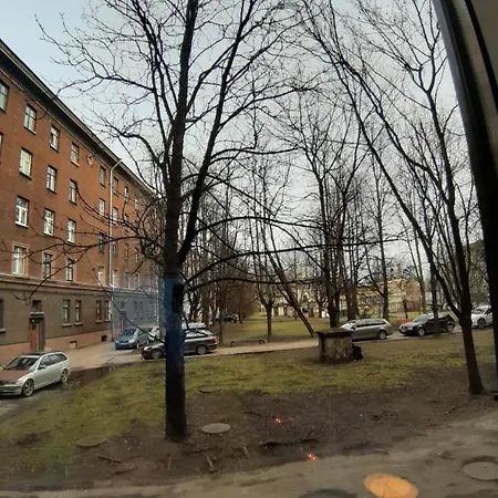 Eksporta 10, Lux 公寓