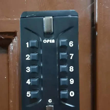 Eksporta 10, Lux 公寓 *